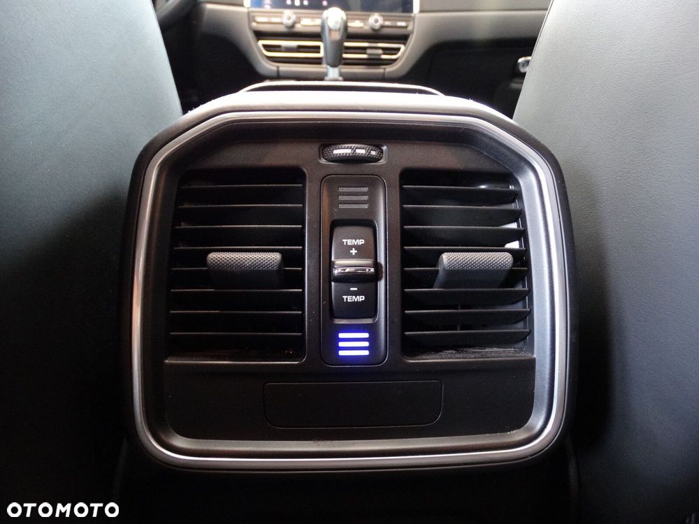 Porsche Macan - 39