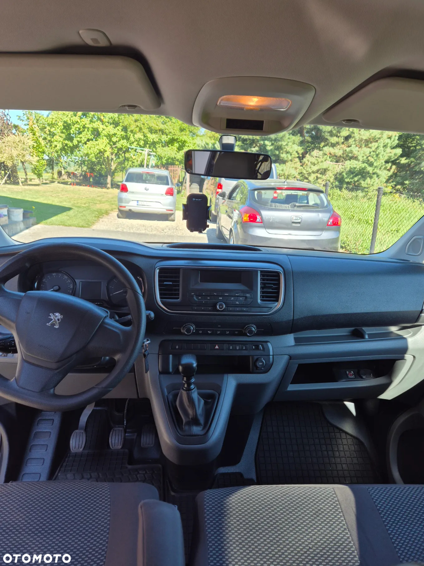 Peugeot Traveller - 11