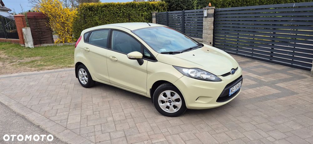 Ford Fiesta - 2