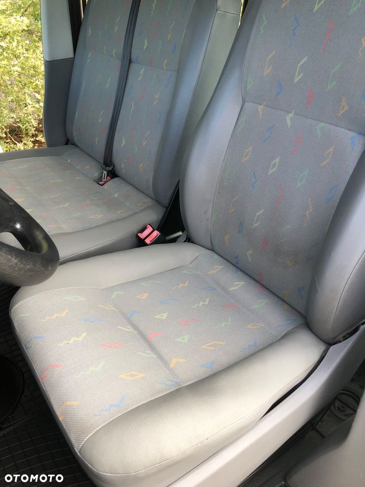 Volkswagen Transporter - 8