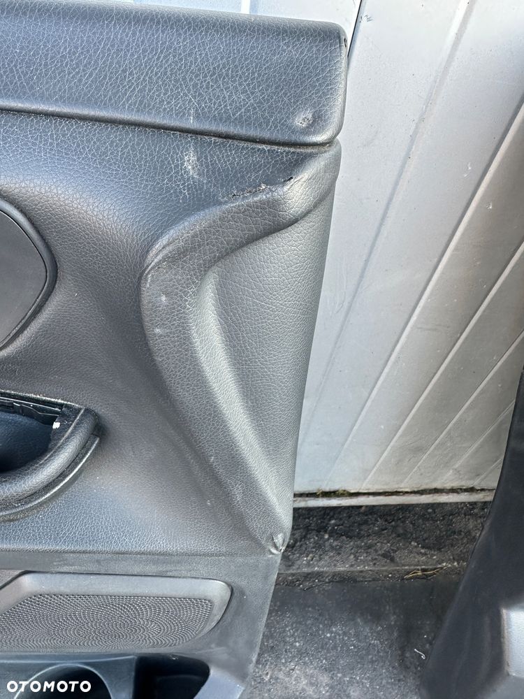 Mercedes 447 v klasa Metris Vito   tapicerka  boczek  Drzwi lewy przód - 7