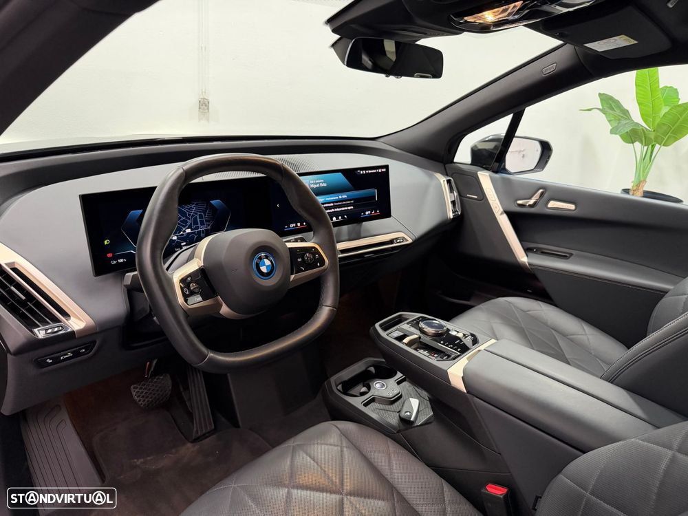 BMW iX xDrive 50 Pack Desportivo - 8