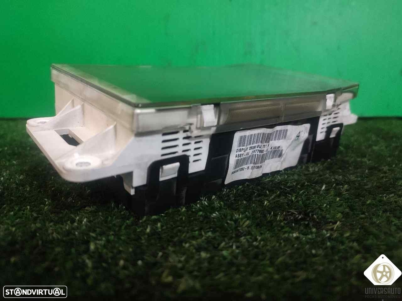ECRÃ MULTIFUNÇÕES NISSAN ALMERA II 2004 - 3
