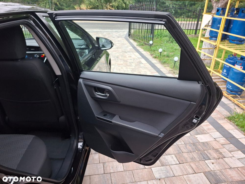 Toyota Auris 1.6 Valvematic Executive - 21