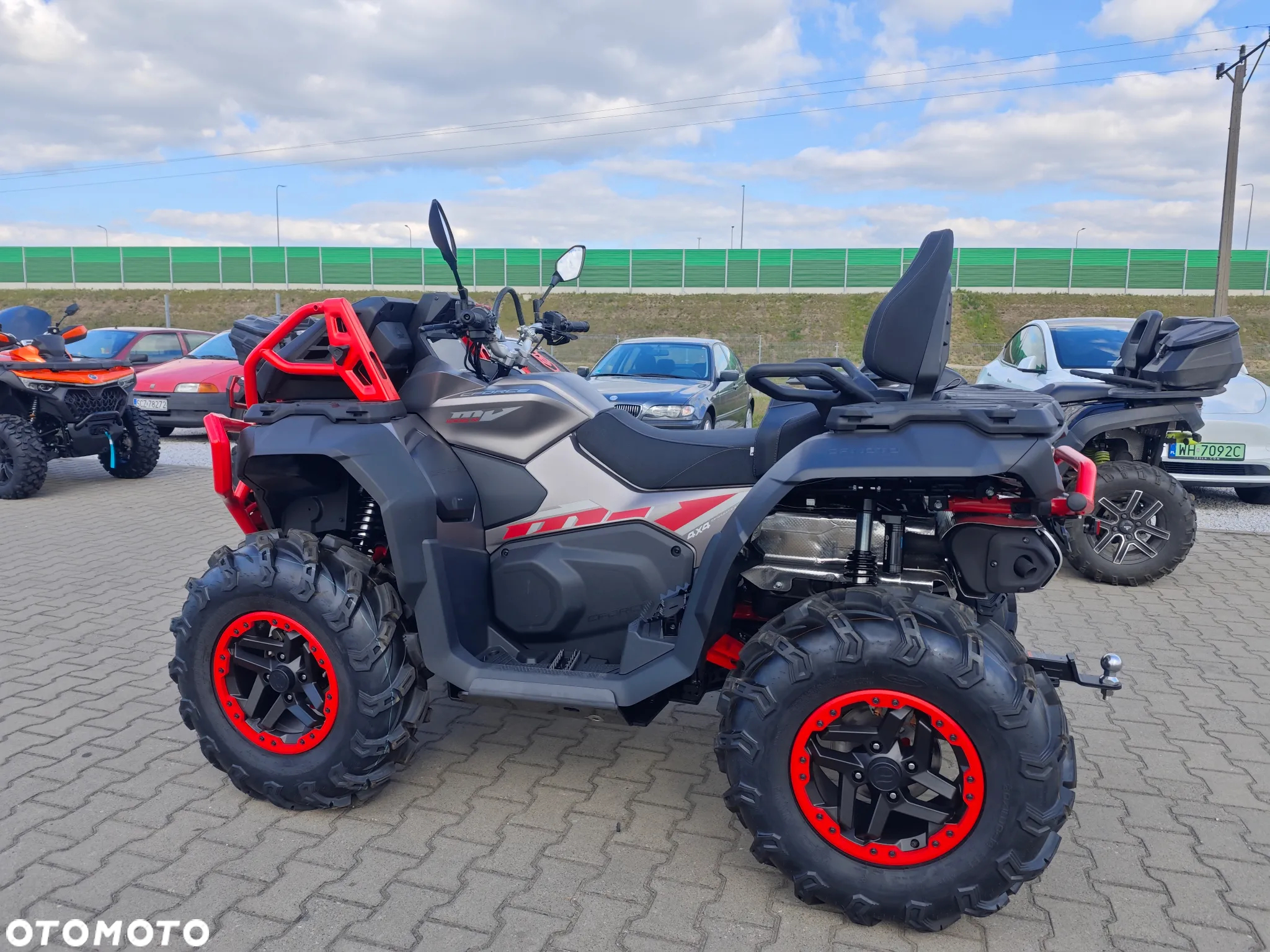 CFMoto CForce - 10