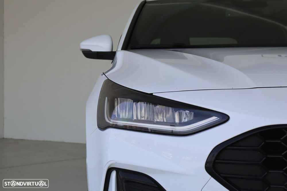 Ford Focus SW 1.0 EcoBoost MHEV ST-Line - 4