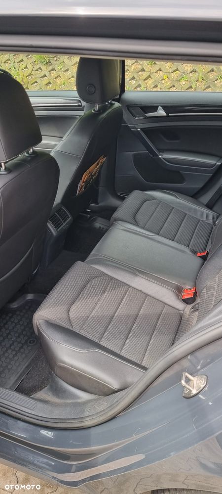 Volkswagen Golf - 9
