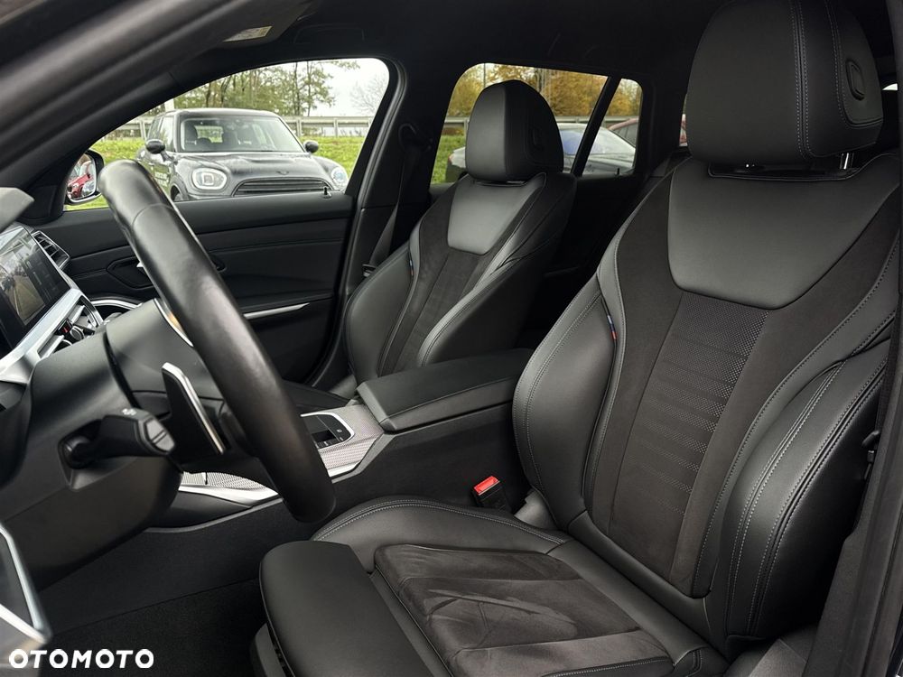 BMW Seria 3 330i xDrive - 18
