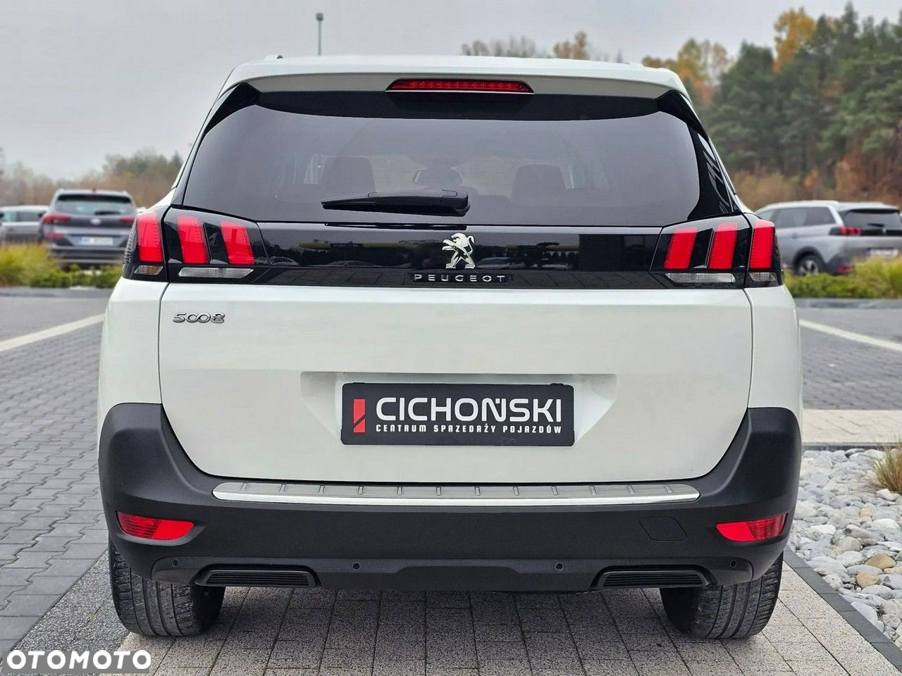 Peugeot 5008 1.6 PureTech Allure S&S EAT8 - 9