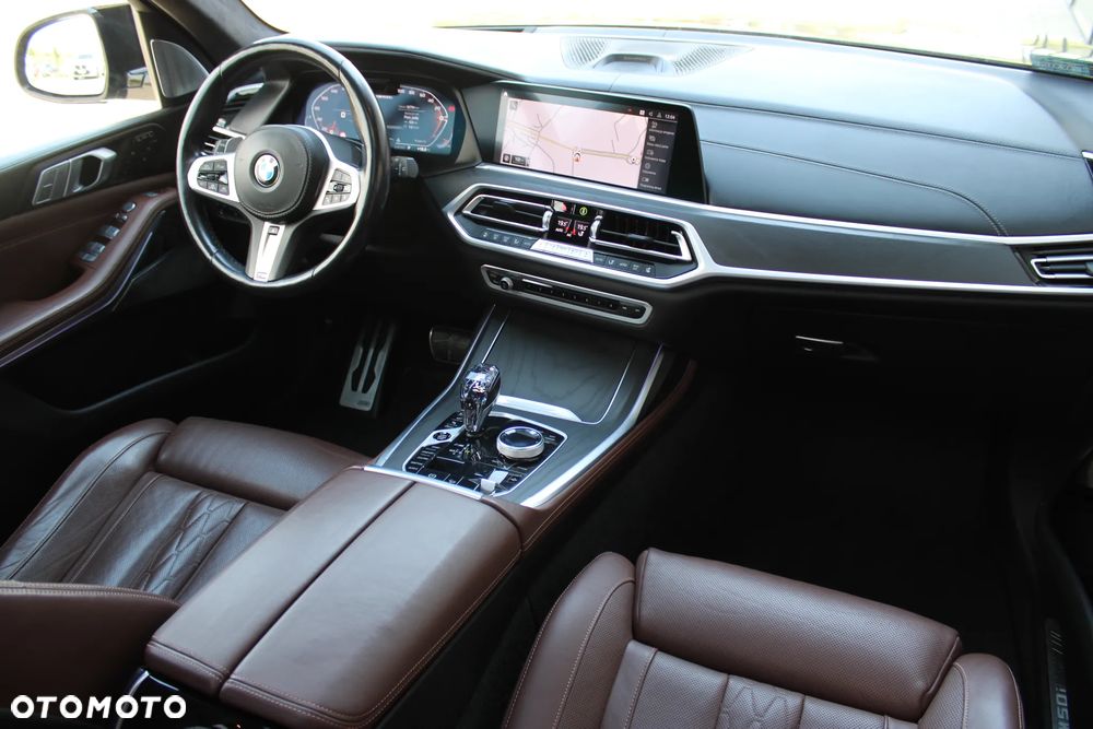 BMW X7 M50i sport - 28