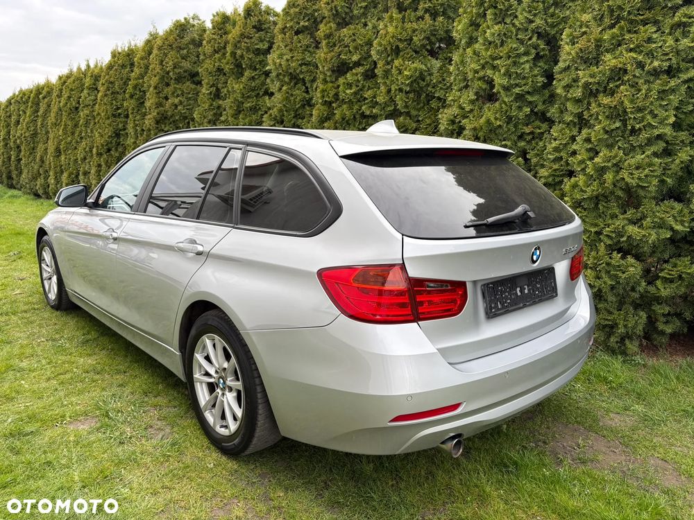 BMW Seria 3 320d Blue Performance Sport Line - 4