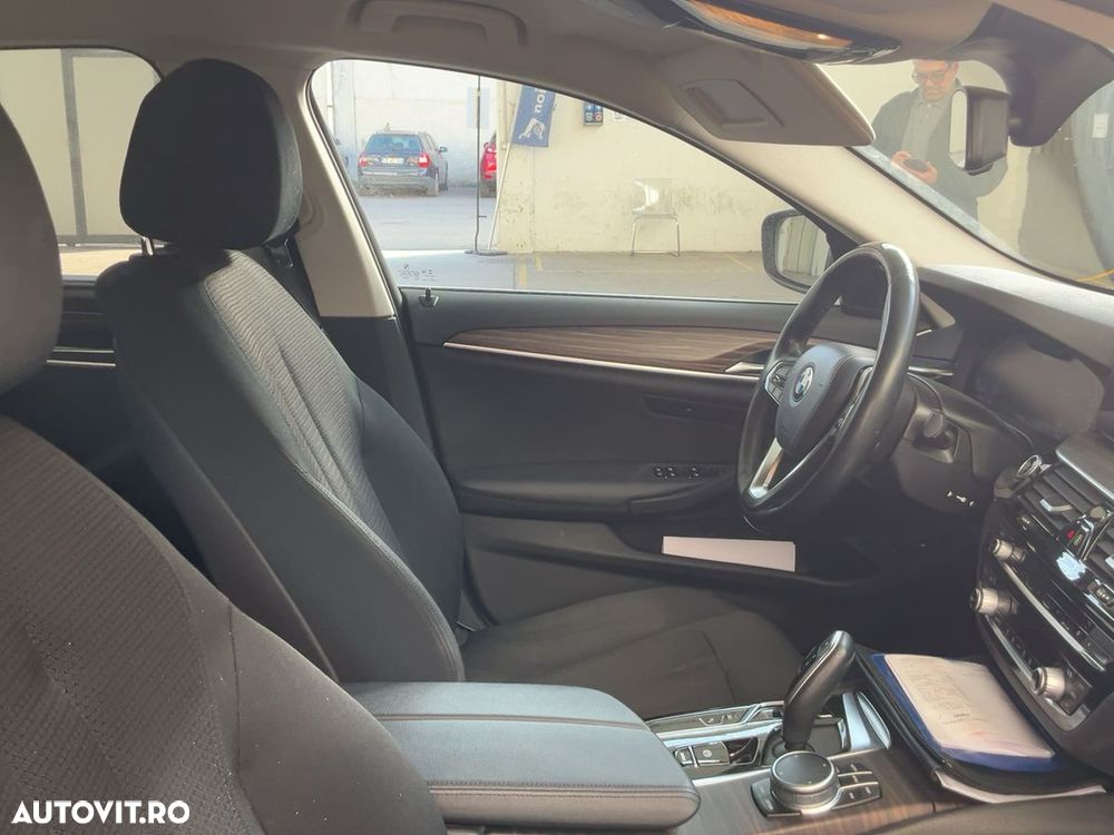 BMW Seria 5 530e xDrive Aut. - 6