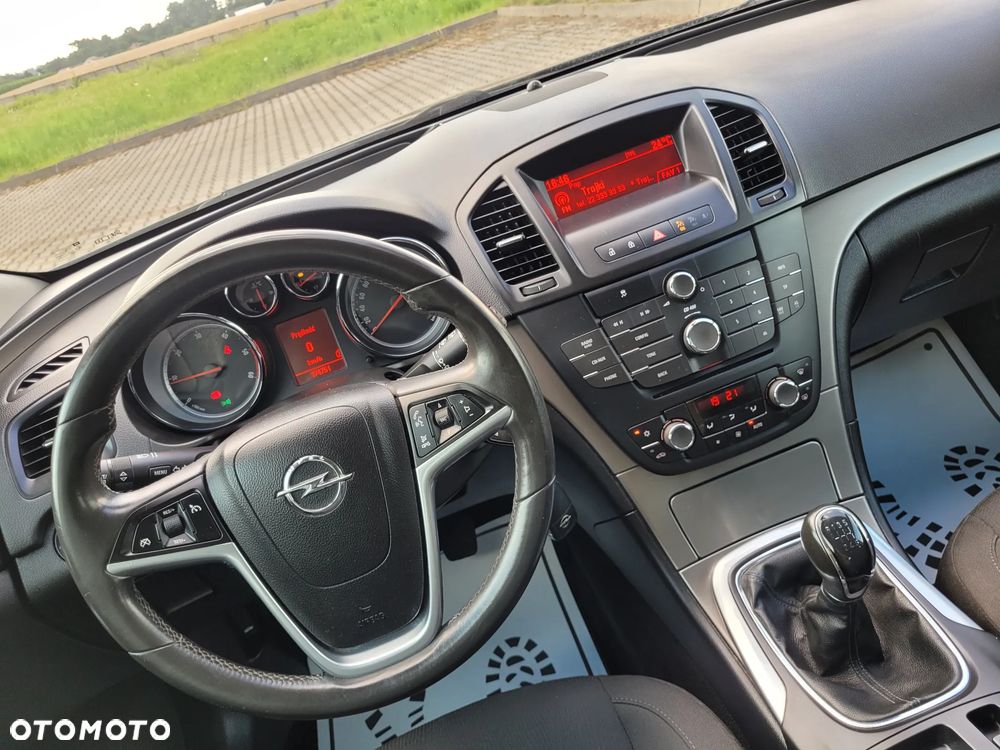 Opel Insignia - 24