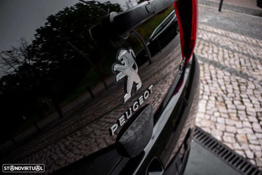 Peugeot 108 1.2 PureTech Top! Roland Garros - 11