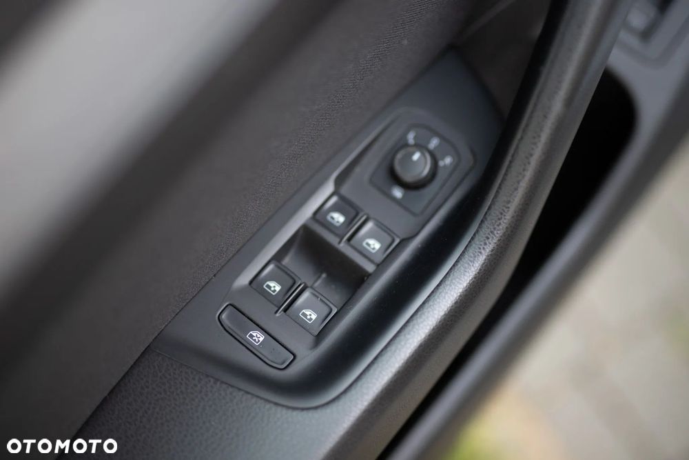 Volkswagen Passat 2.0 TDI EVO Business - 16