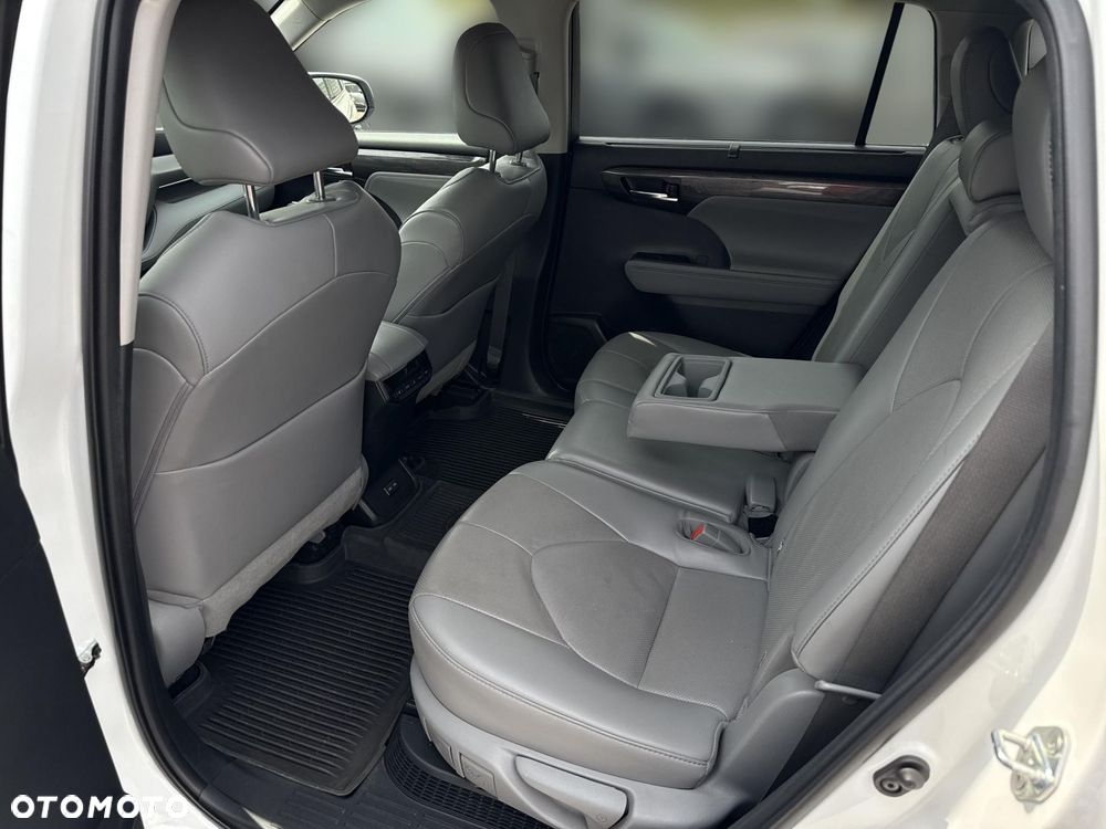 Toyota Highlander - 10