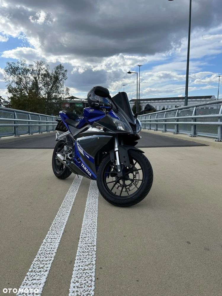 Yamaha YZF - 1