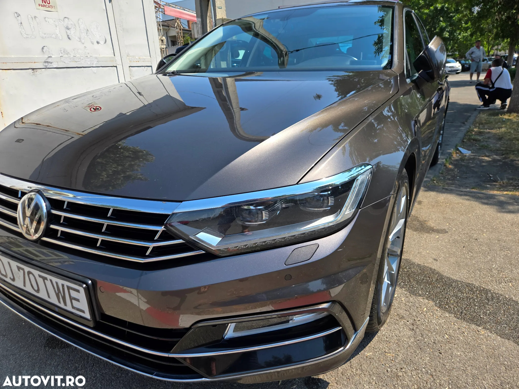 Volkswagen Passat - 14