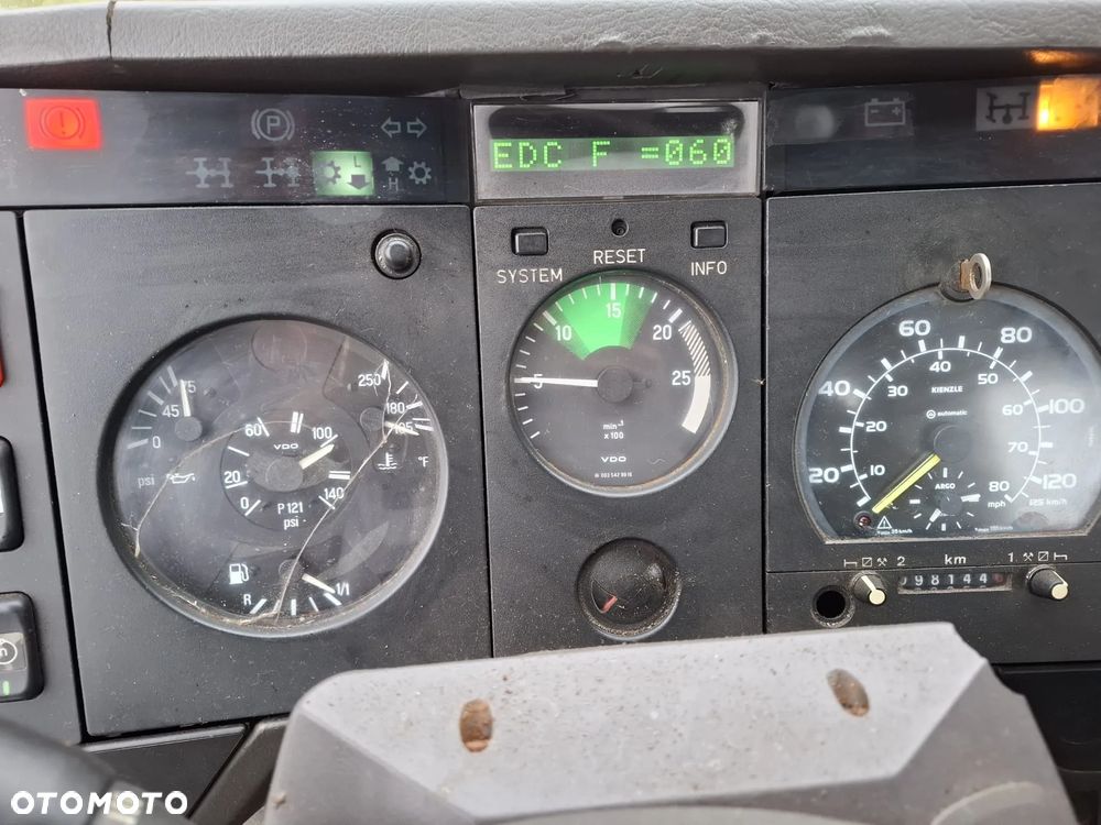 Mercedes-Benz SK 2527 - 19