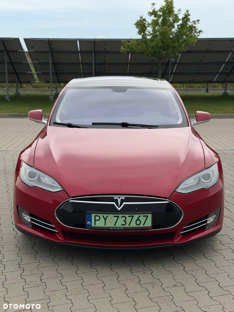 Tesla Model S - 2