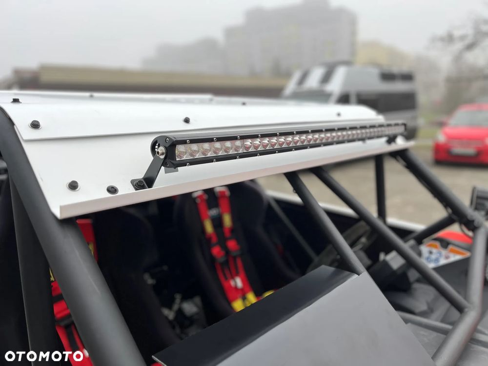 Can-Am Maverick - 10