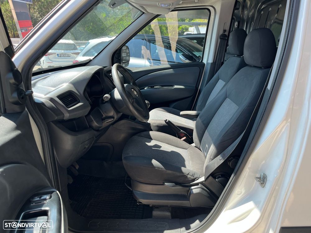 Fiat Doblo Outro - 16