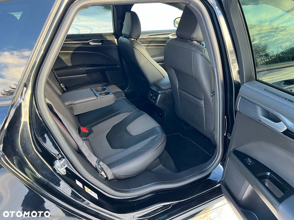 Ford Mondeo 2.0 EcoBoost STart-Stopp Autom ST-Line - 11