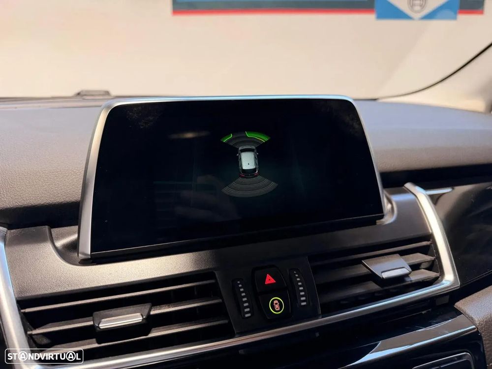 BMW 216 Active Tourer d Line Sport Auto — fotografia 17
