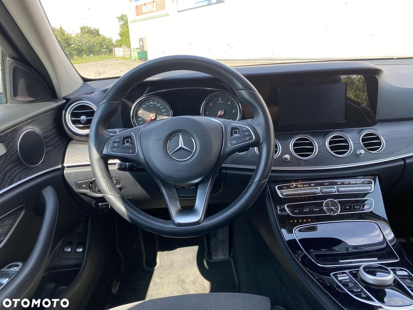 Mercedes-Benz Klasa E - 17