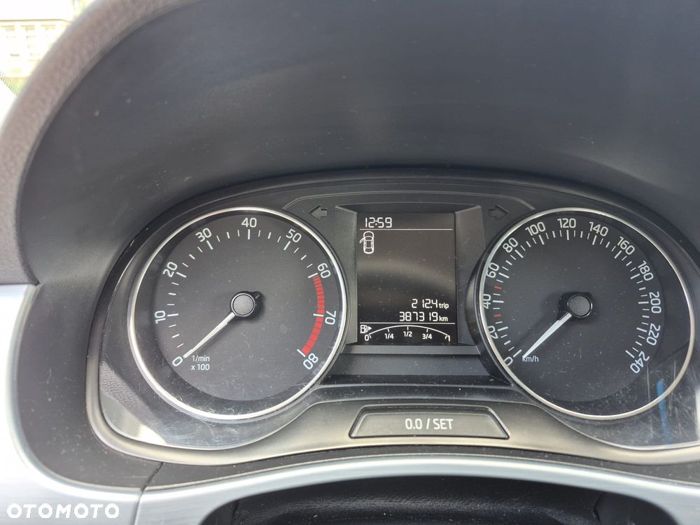 Skoda Fabia 1.0 Ambition - 8