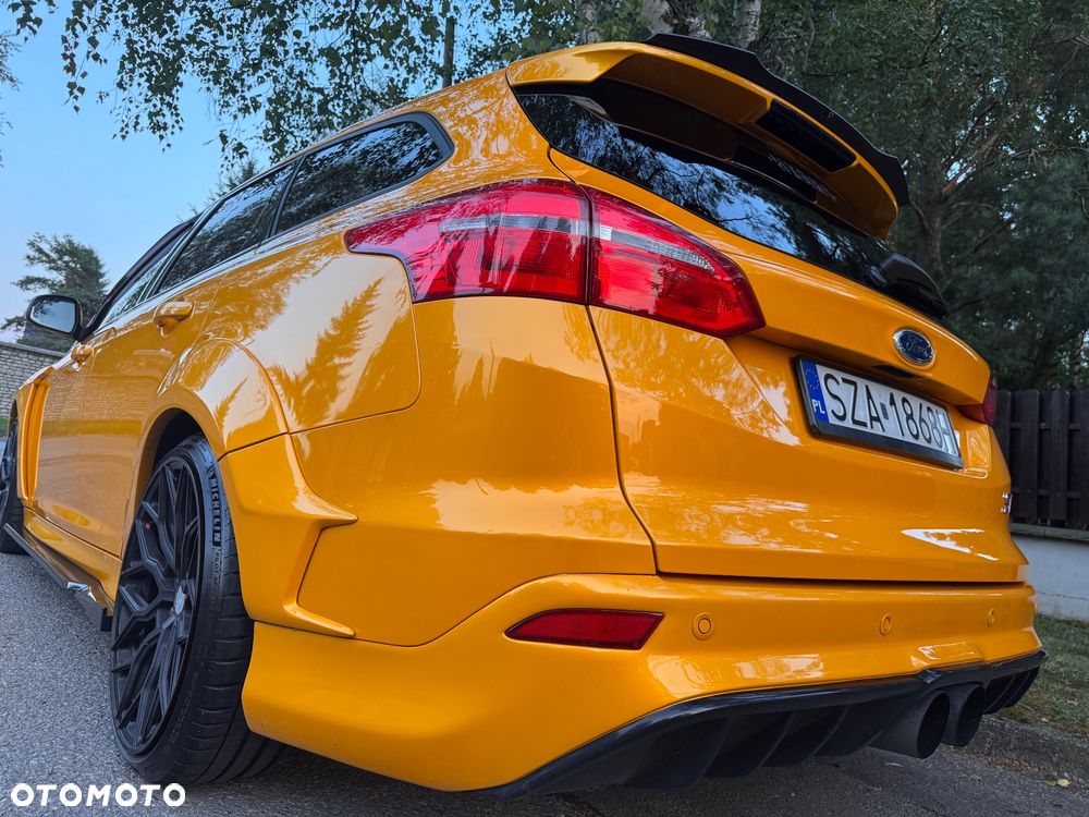 Ford Focus 2.0 EcoBoost ST - 11