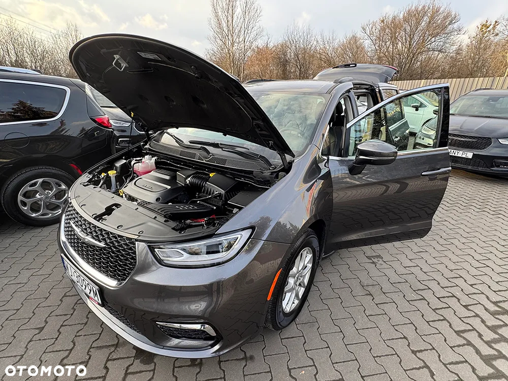 Chrysler Pacifica - 26