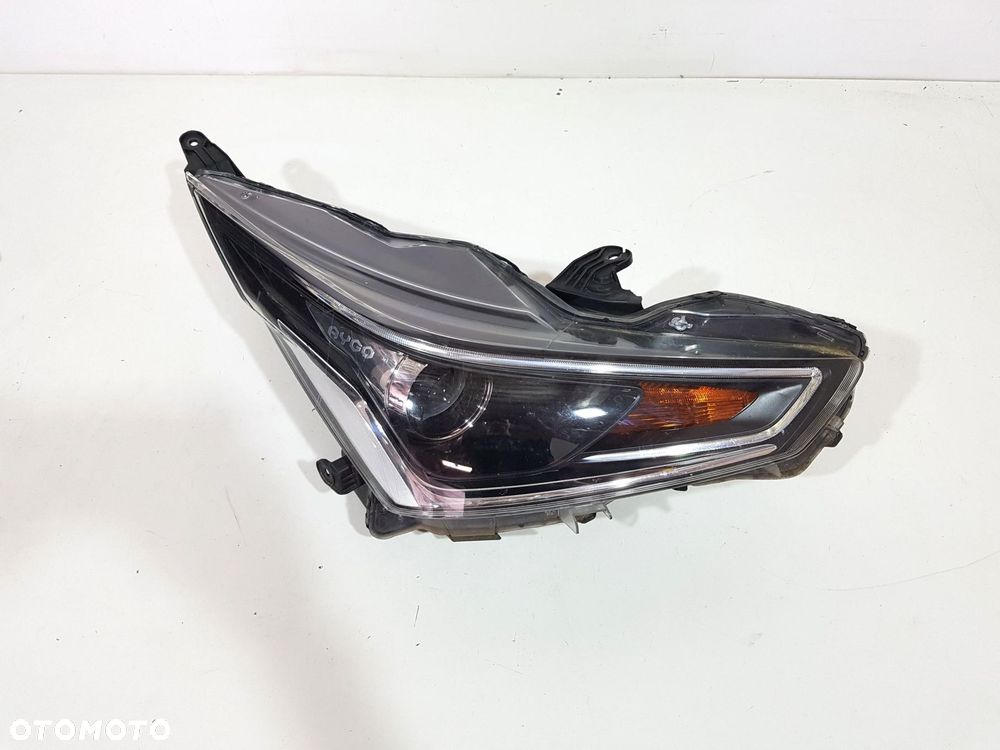 TOYOTA AYGO II 2 LIFT LAMPA PRZÓD PRZEDNIA PRAWA EUROPA ORYGINAŁ - 1