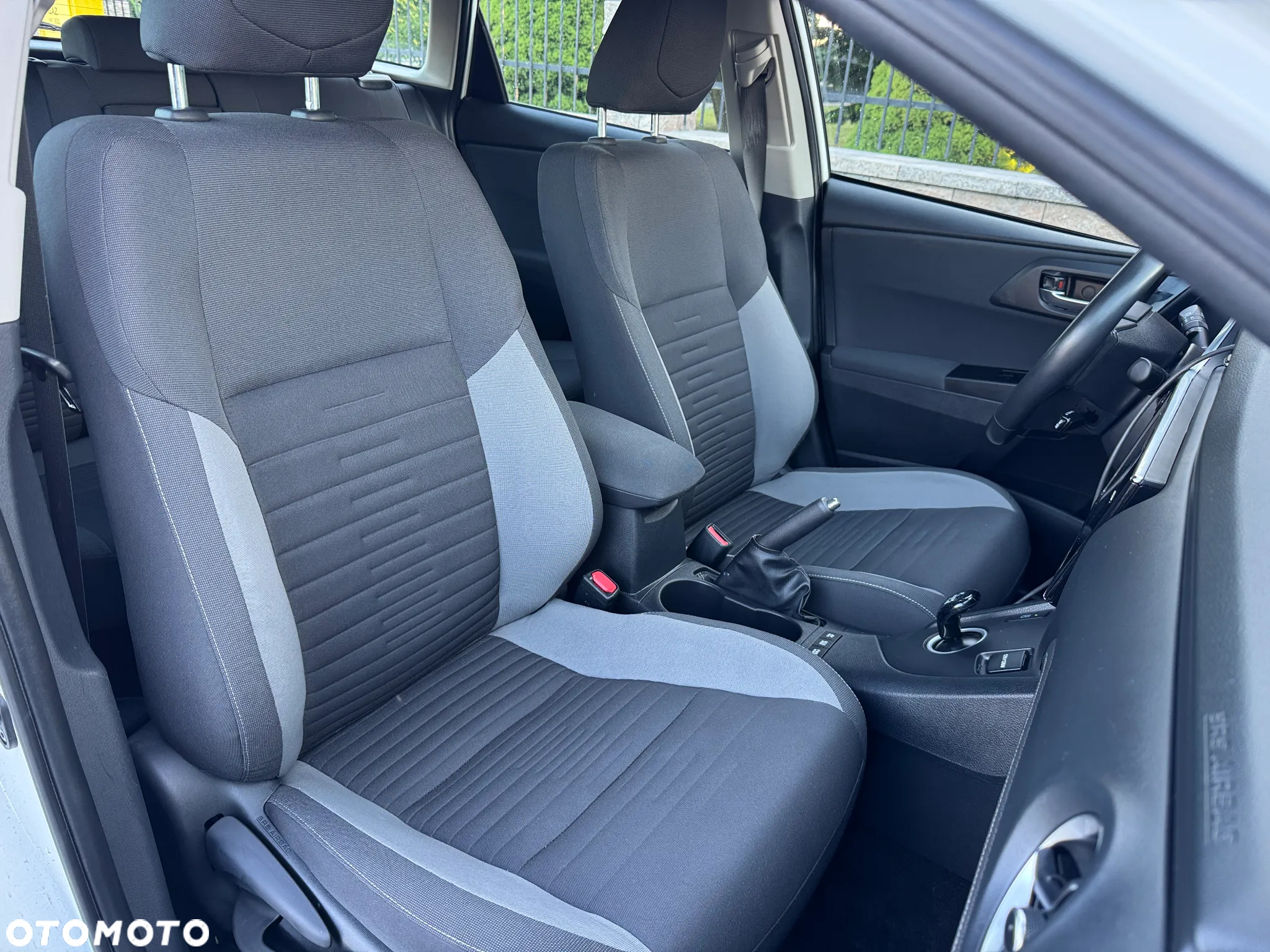 Toyota Auris 1.8 VVT-i Hybrid Automatik Comfort - 9