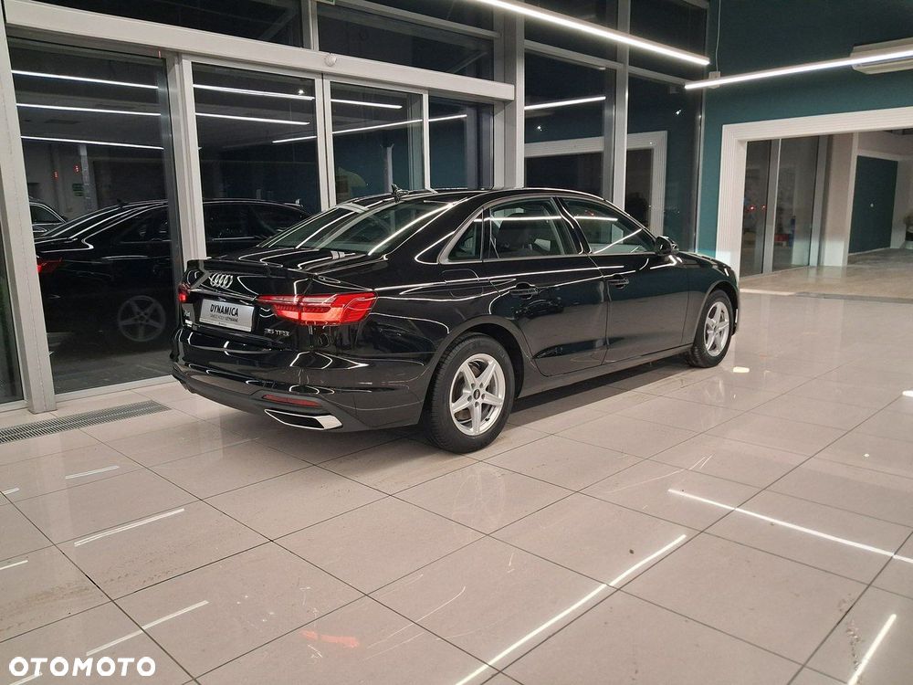 Audi A4 Limousine - 7