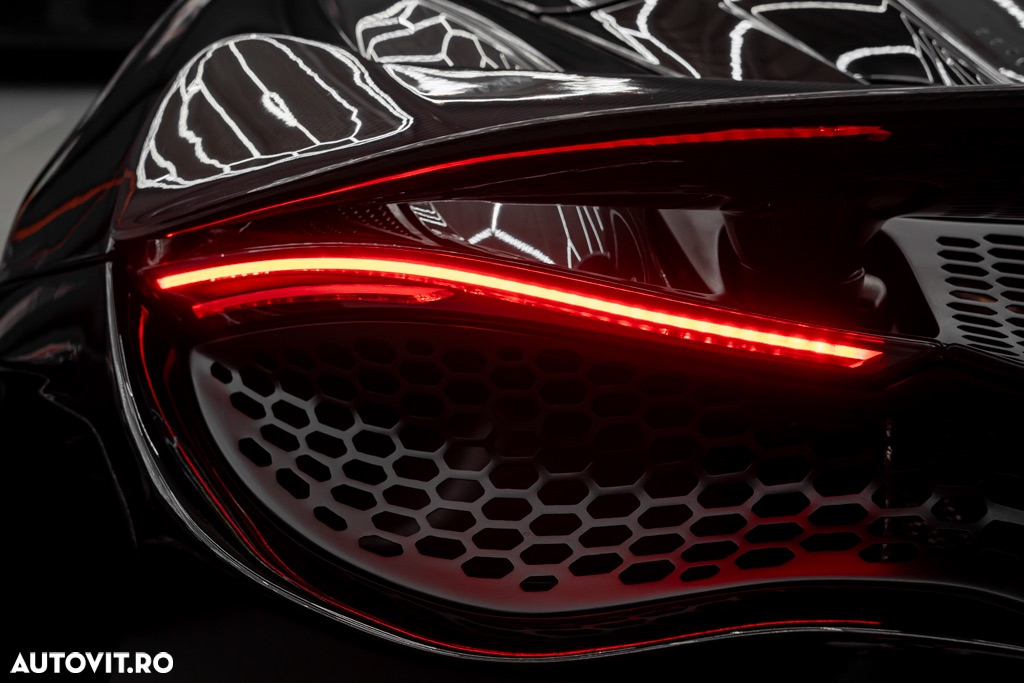 McLaren 720S Spider - 8