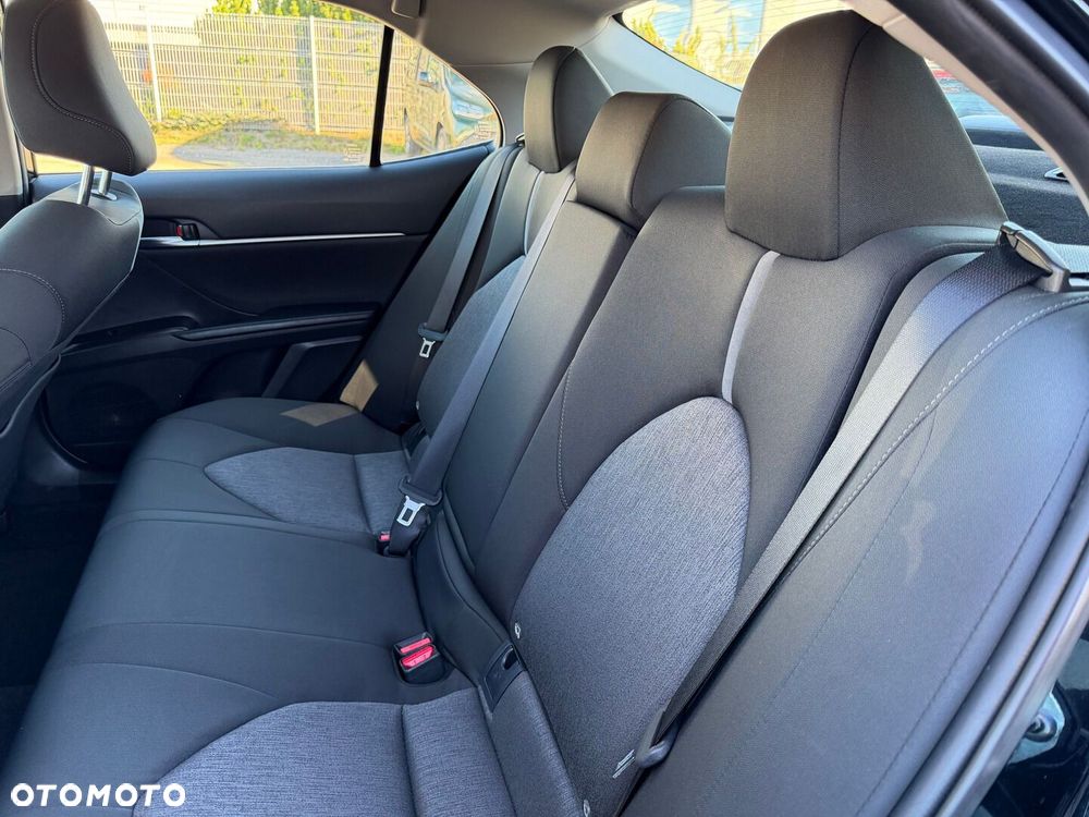 Toyota Camry 2.5 Hybrid Comfort CVT - 27