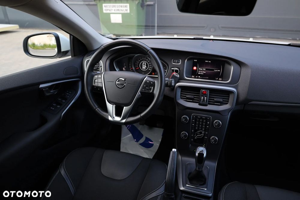 Volvo V40 T2 Drive-E Momentum - 8
