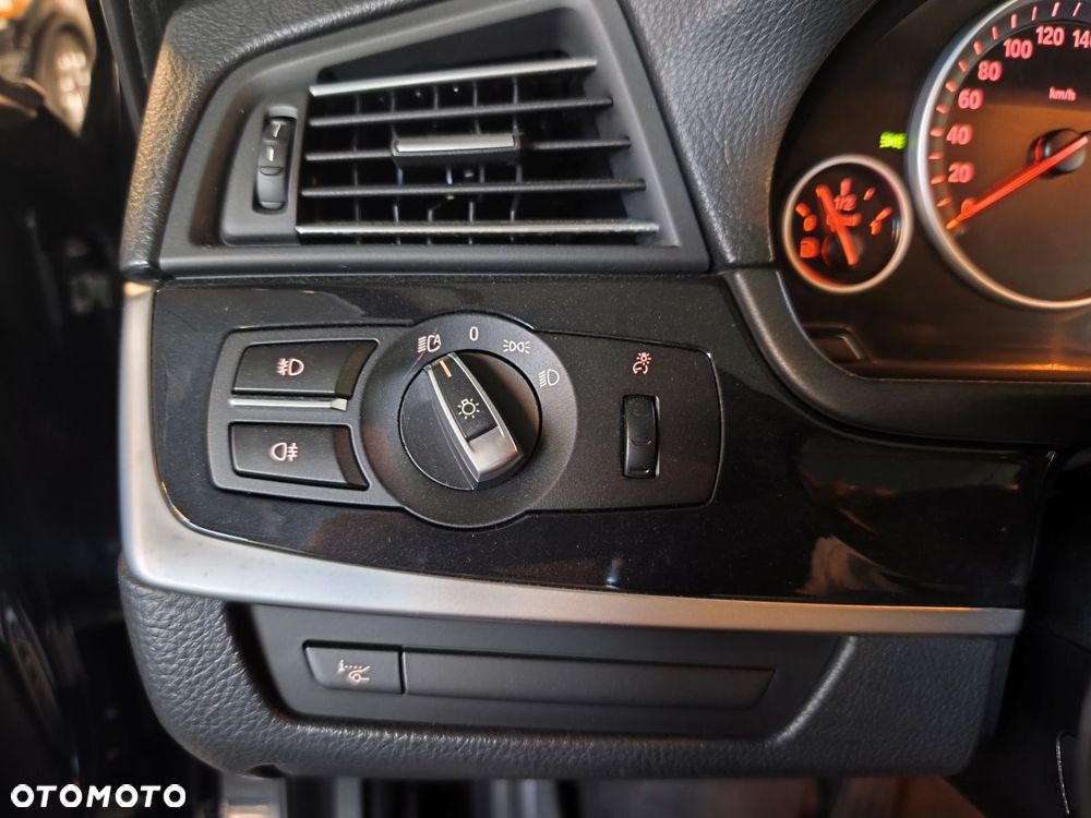 BMW Seria 5 525d - 20
