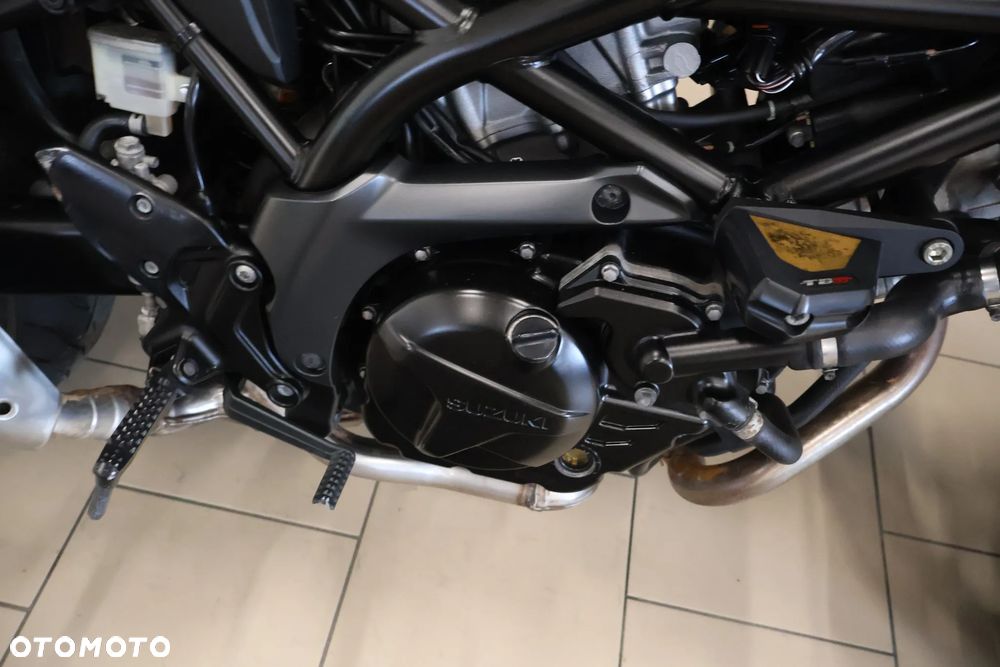 Suzuki SV - 11