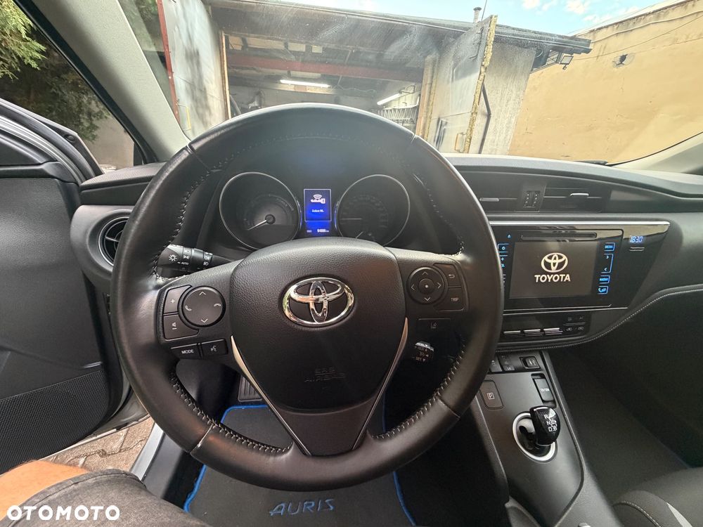 Toyota Auris - 12