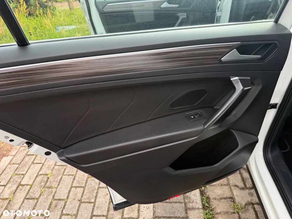 Volkswagen Tiguan 2.0 TDI SCR 4Mot Elegance DSG - 22