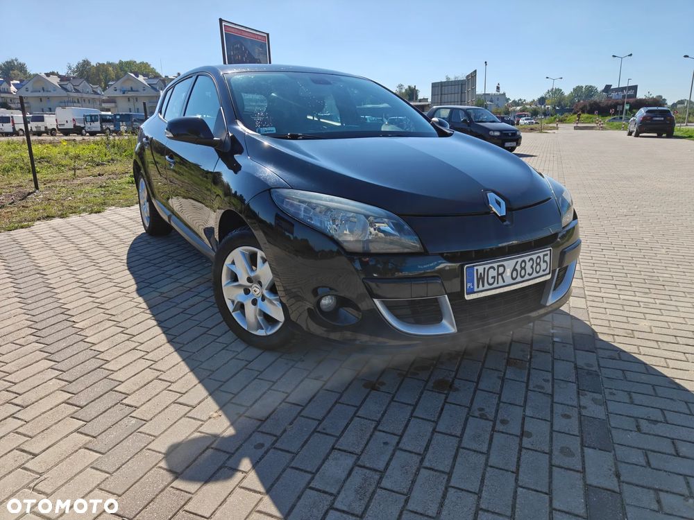 Renault Megane 2011 photo 2