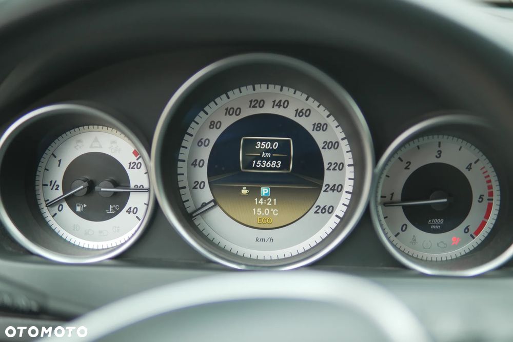 Mercedes-Benz Klasa C 220 CDI BlueEff - 9