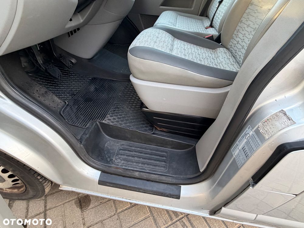 Volkswagen Transporter T5 - 26