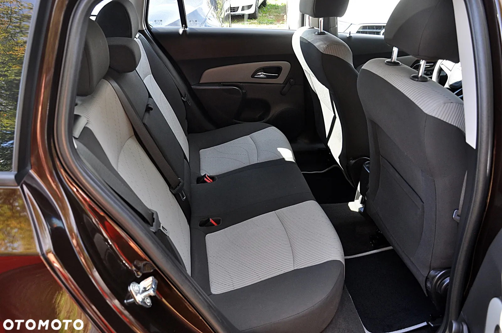 Chevrolet Cruze 1.6 LT - 29