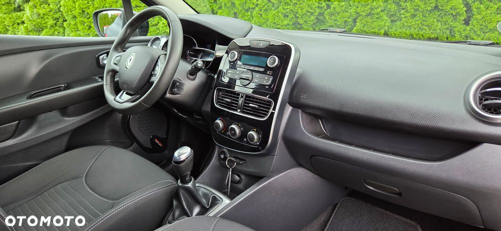 Renault Clio 1.2 16V 75 Limited - 23