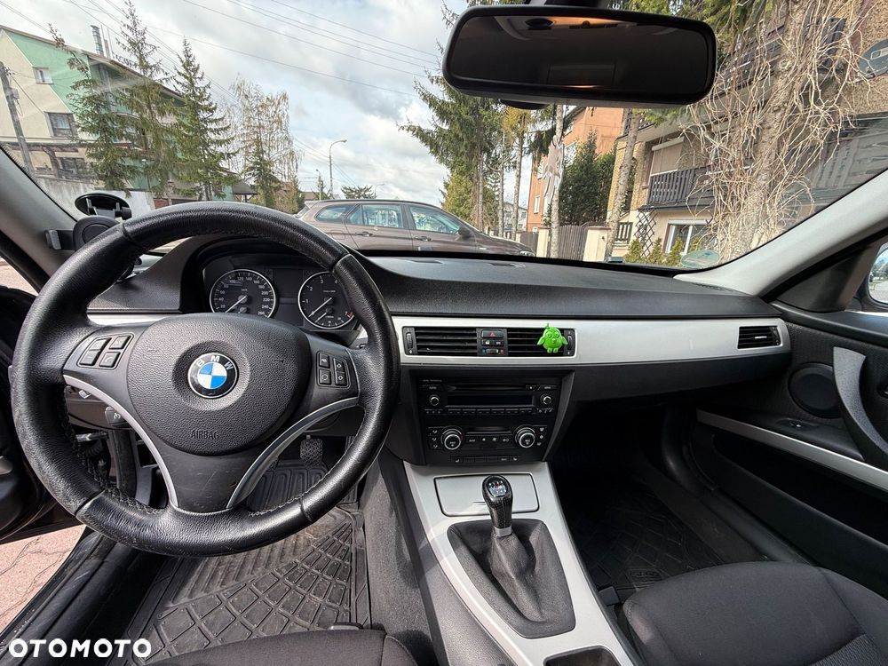 BMW Seria 3 318i Edition Exclusive - 11
