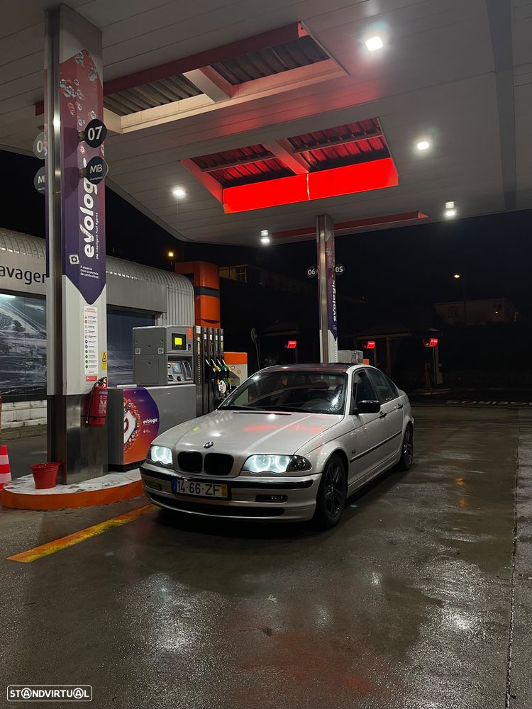 BMW 320 - 1