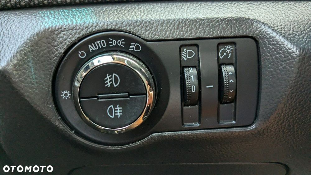 Chevrolet Cruze - 31